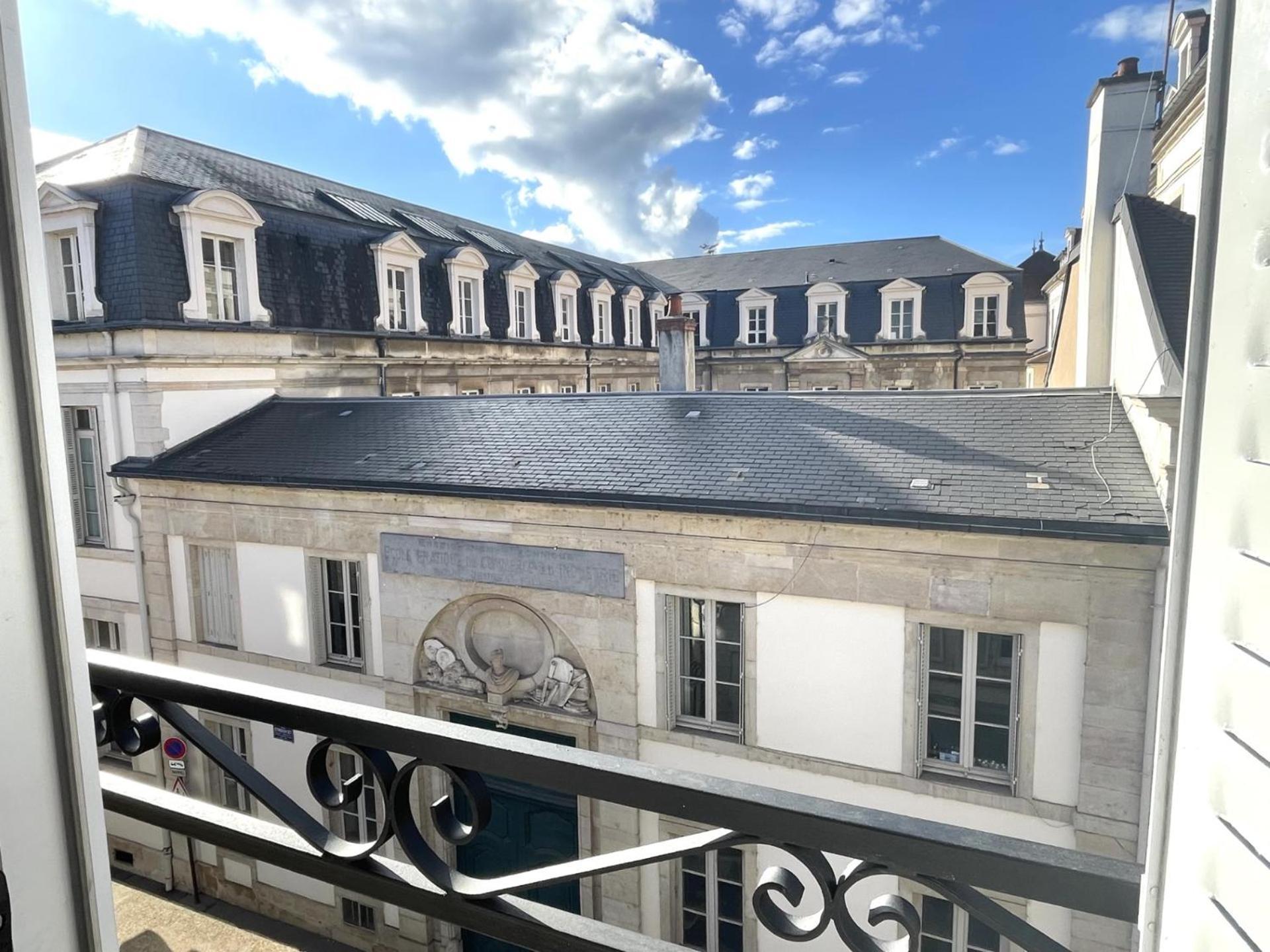 Sous Le Chene Bleu - Appartement Cosy Au Coeur De Dijon Extérieur photo